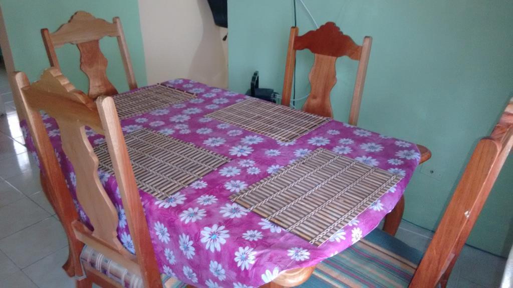 Yard Style Hotel Kingston Bilik gambar